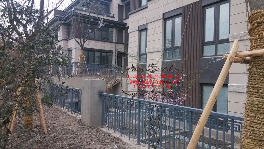 工厂制作批量工钢制门程铁艺门窗 铁艺围墙栏杆